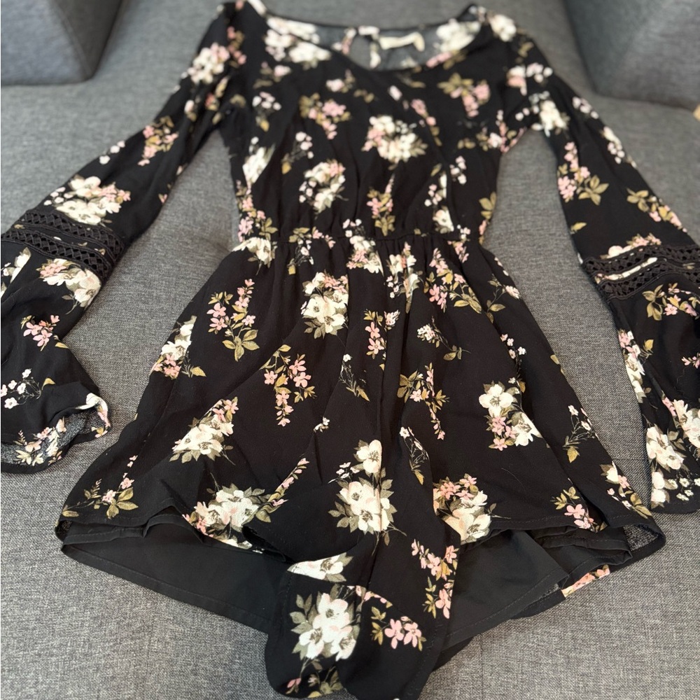 3 great pieces! Hollister romper, dress and black lace romper - stunning!